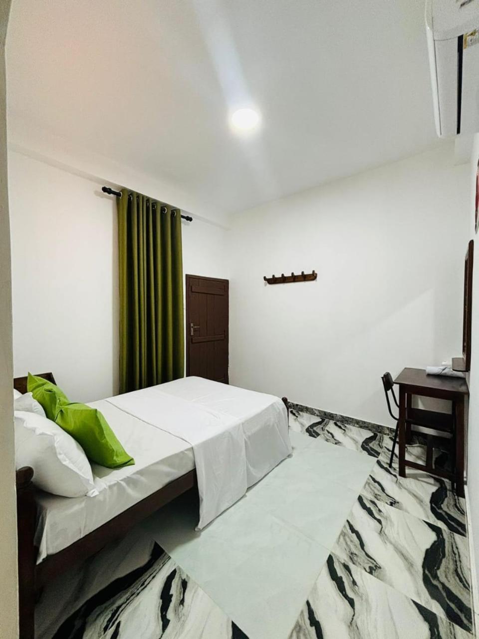 Jaya Villa - Near Airport Negombo Exteriör bild